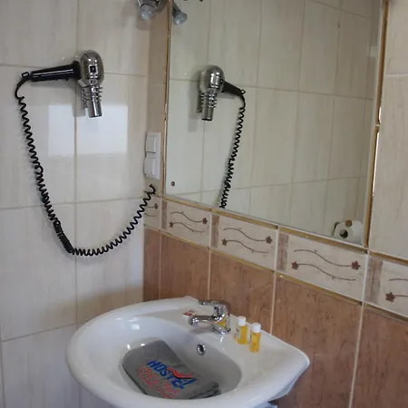 Hostel Bialy Slon *