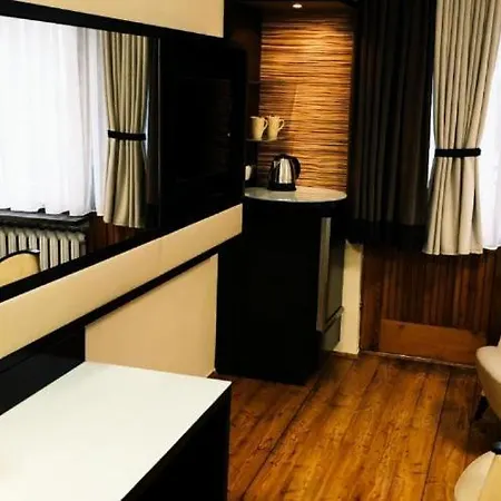 Hostel Biały Słoń